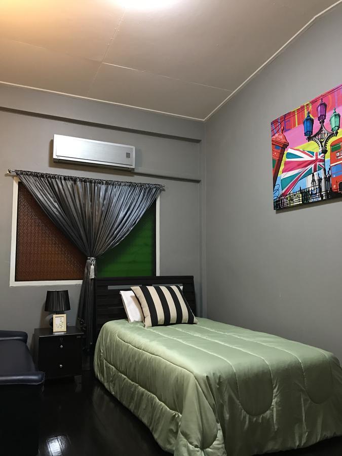 Add Home Hostel Vipavadee 42 Bangkok Exterior foto